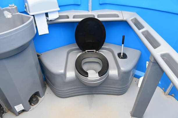 Best Standard Portable Toilet Rental in Clayton, GA